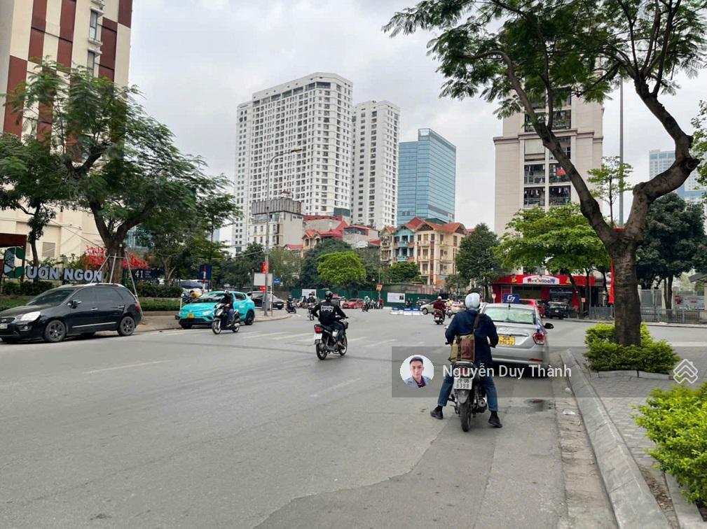 Bán nhà mp trần kim xuyến, cầu giấy, 160m2,mt8m, 5tầng thông sàn, thang máy, 2 thoáng, đẹp nhất phố