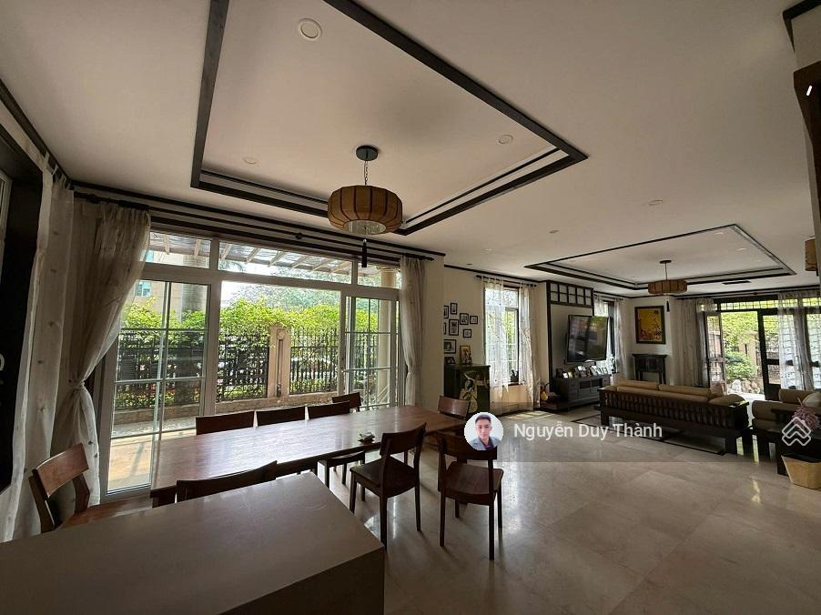 Bán biệt thự ciputra tây hồ, khu g lô góc sân vườn, 320m2, 3tầng, mt 36m, 135tỷ chủ bán kín giá tốt