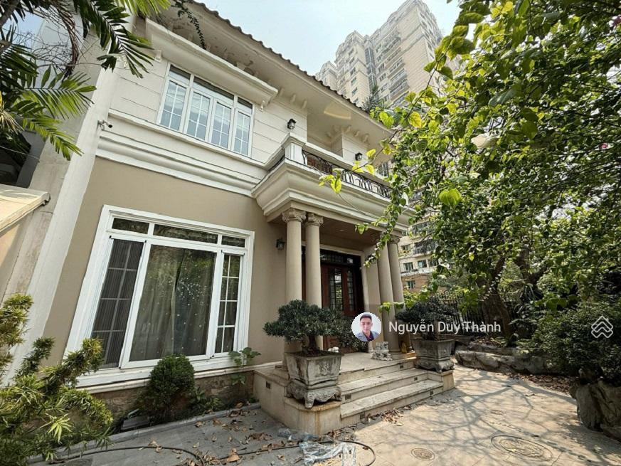 Bán biệt thự ciputra tây hồ, khu g lô góc sân vườn, 320m2, 3tầng, mt 36m, 135tỷ chủ bán kín giá tốt