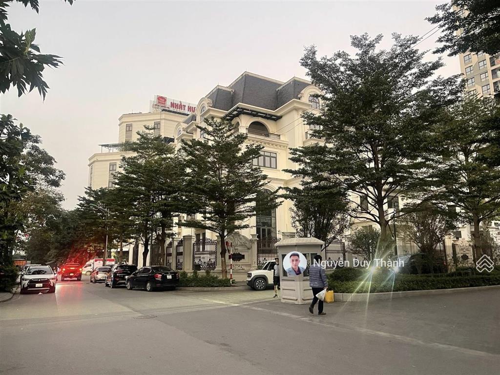 Bán bt the zei, mỹ đình, sân vườn, lô góc, 4 thoáng, 280m2,5tầng, mt 15m,giá tốt 99 tỷ ctl, hàng f0