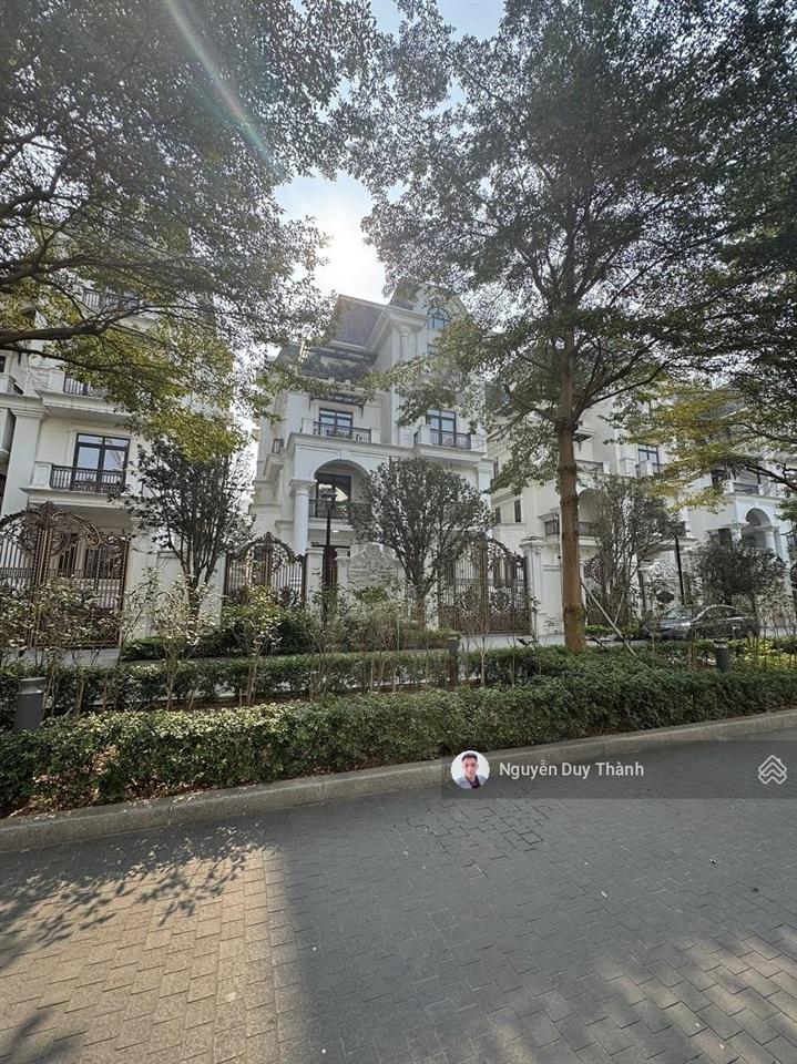 Bán bt the zei, mỹ đình, sân vườn, lô góc, 4 thoáng, 280m2,5tầng, mt 15m,giá tốt 99 tỷ ctl, hàng f0