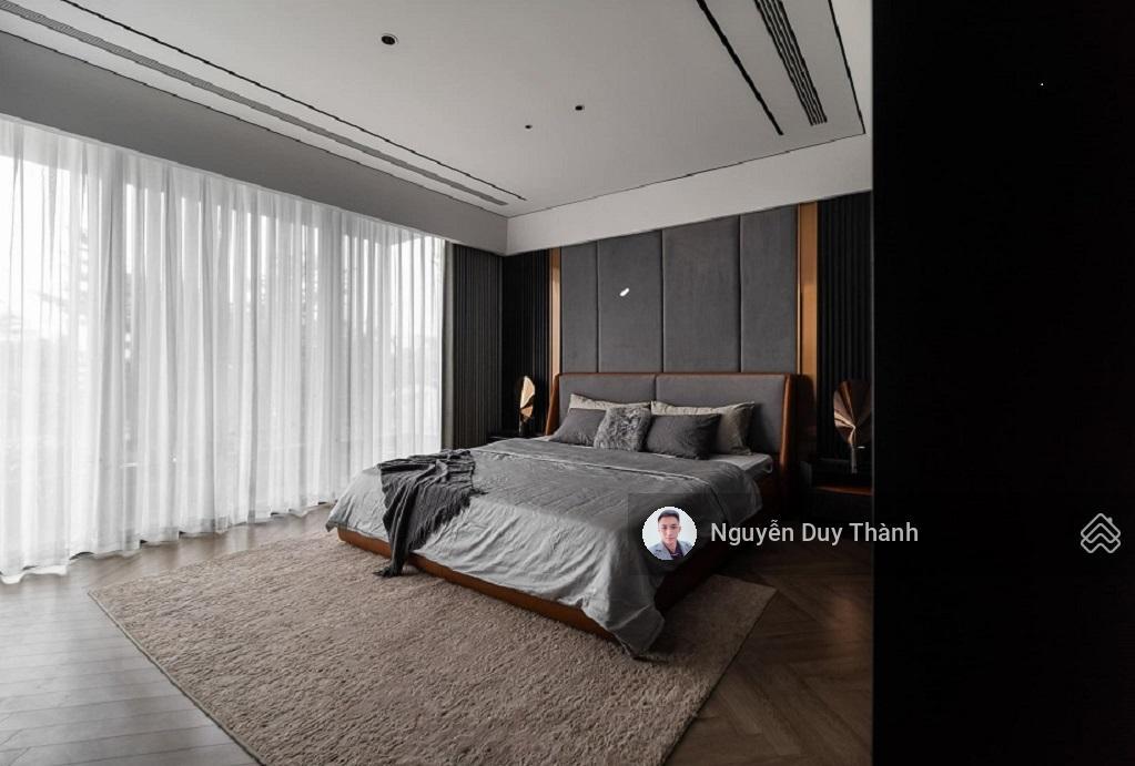 Bán bt kđt tp giao lưu, lô góc, sân vườn, 245m2, 4t, mt 16m, full nội thất, 86tỷ. giá tốt 2 thoáng