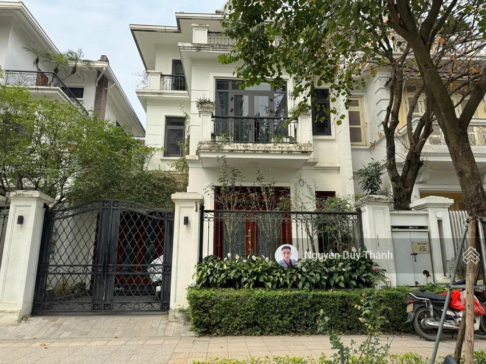 Bán biệt thự ciputra tây hồ khu c đầu hồi, 200m2, 3 tầng đường đôi 30m full nội thất ở ngay hạ 15tỷ