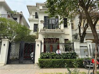 Bán biệt thự ciputra tây hồ khu c đầu hồi, 200m2, 3 tầng đường đôi 30m full nội thất ở ngay hạ 15tỷ