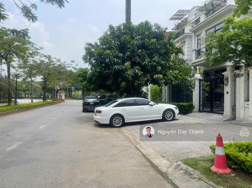 Bán biệt thự ciputra tây hồ khu c đầu hồi, 200m2, 3 tầng đường đôi 30m full nội thất ở ngay hạ 15tỷ