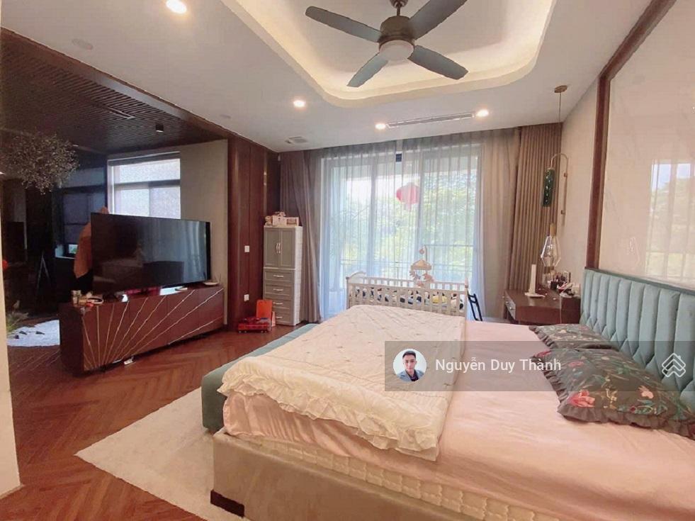 Bán biệt thự ciputra, tây hồ, 230m2 4tầng, sân vườn, bể bơi, hồ cá, thang máy, full nội thất 71tỷ