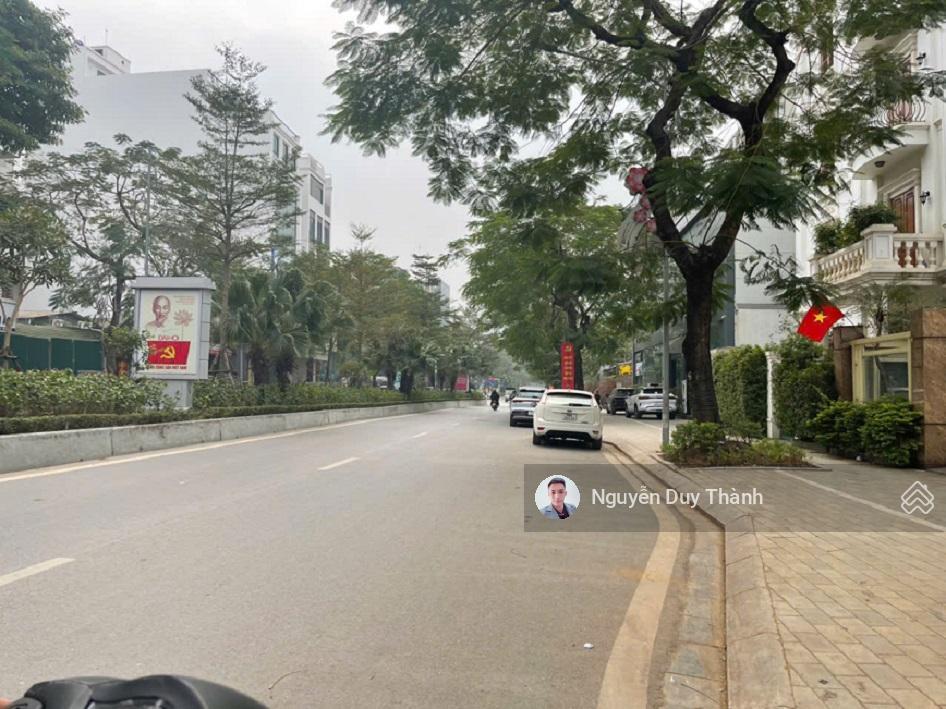 Bán đất vàng xây building mp lạc long quân+ vườn đào, 450m2, mt 14m, 2 mặt thoáng, giá đầu tư 3xxtỷ