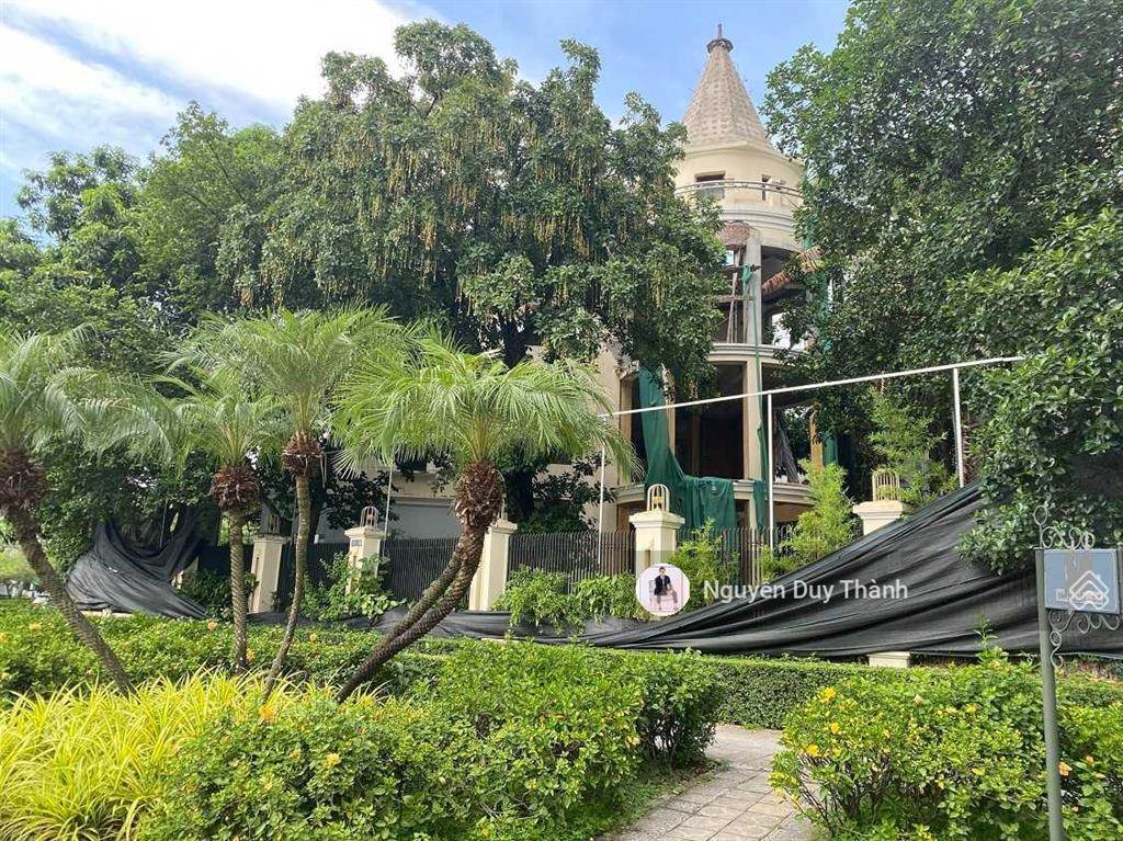 Bán biệt thự kđt ciputra, 660m2, 3 tầng lô góc, sân vườn, giá đầu tư, căn đầu hồi rộng nhất