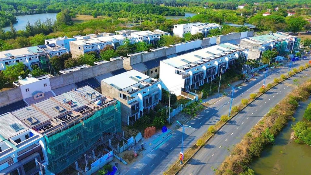 Đất villa mt lương văn nho 40m, da phước lộc gần vinhomes, ga tàu metro