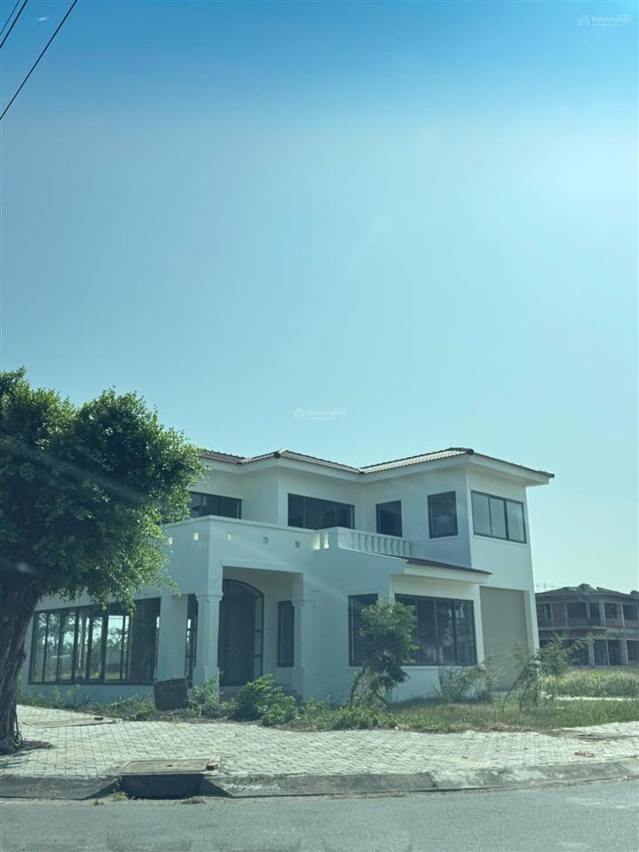 Gấp! biệt thự 500m đã xây sẵn nhà thô cần nhượng lại gấp, đường nhựa, vỉa hè thông thoáng 28tr/m2