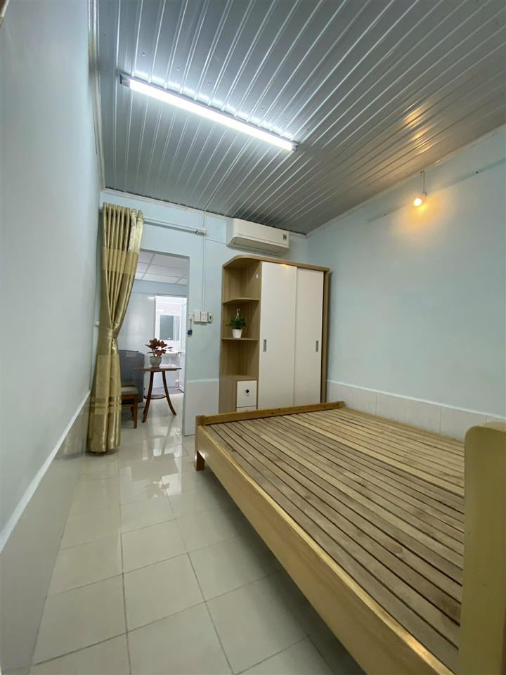Cho thuê nguyên căn hẻm 92 XVNT Bình Thạnh- 33m2  chỉ 7tr5
