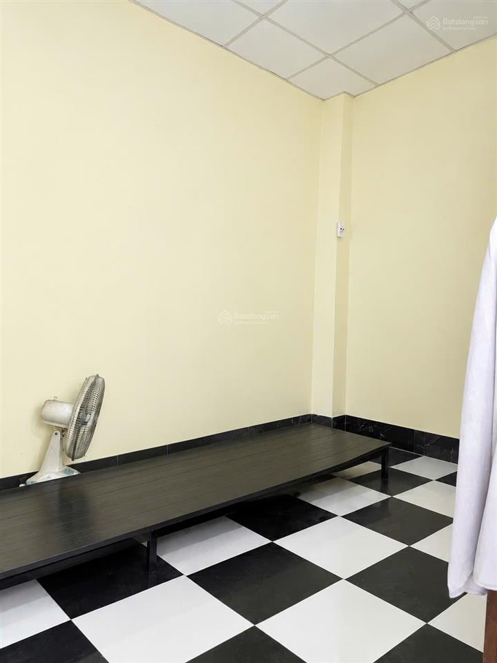 Bán nhà hẻm xe hơi, sát mặt tiền q10 chỉ 8 tỷ  (4.6x9m) x 3 tầng, 3pn