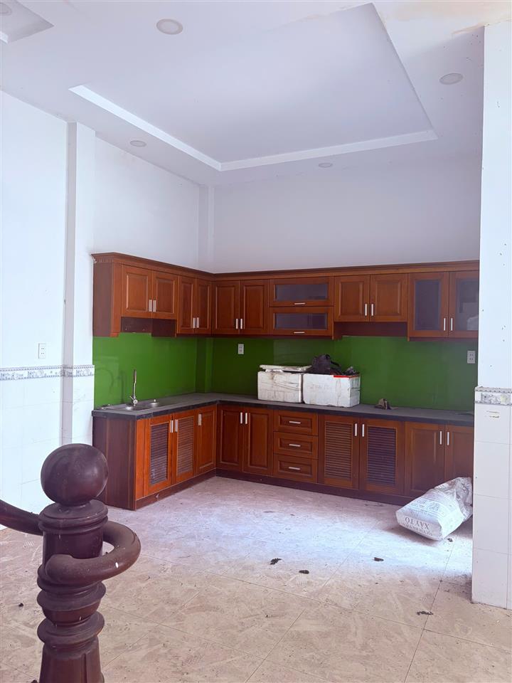 Bán nhà 3 tầng 60m2 (6x10m) 4PN Hà Huy Giáp TX52 Q12 HXH thông chỉ 4.4tỷ
