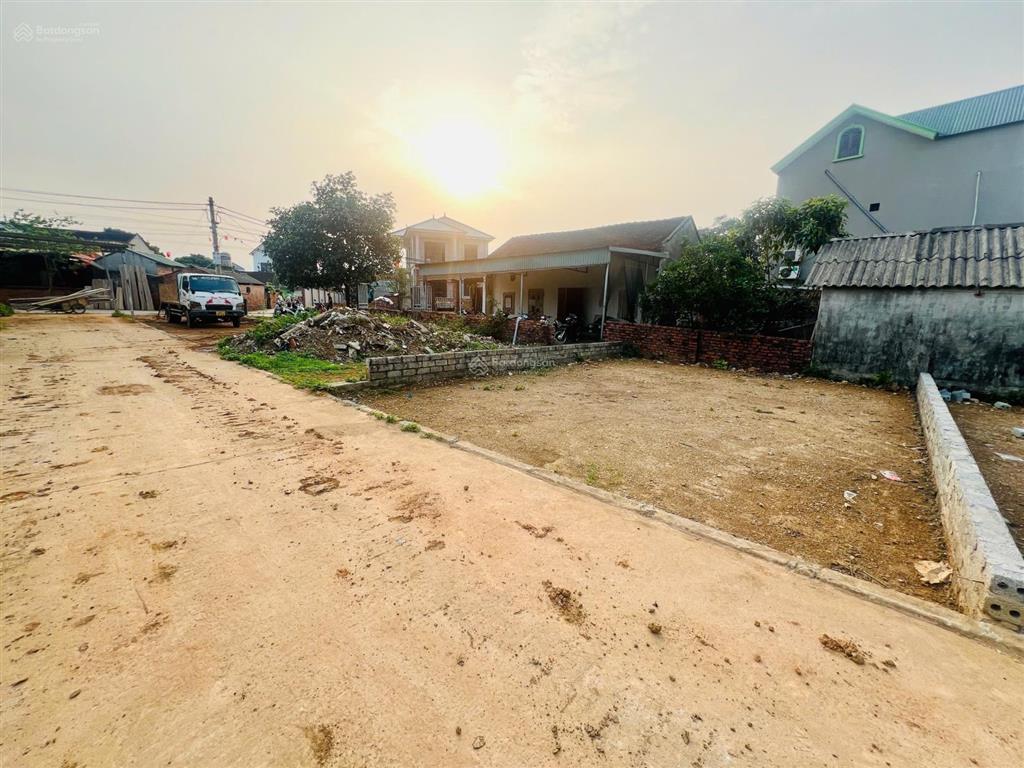 68 m vị trí đẹp nằm sát trường đại học giao thông vận tải tại hoà lạc