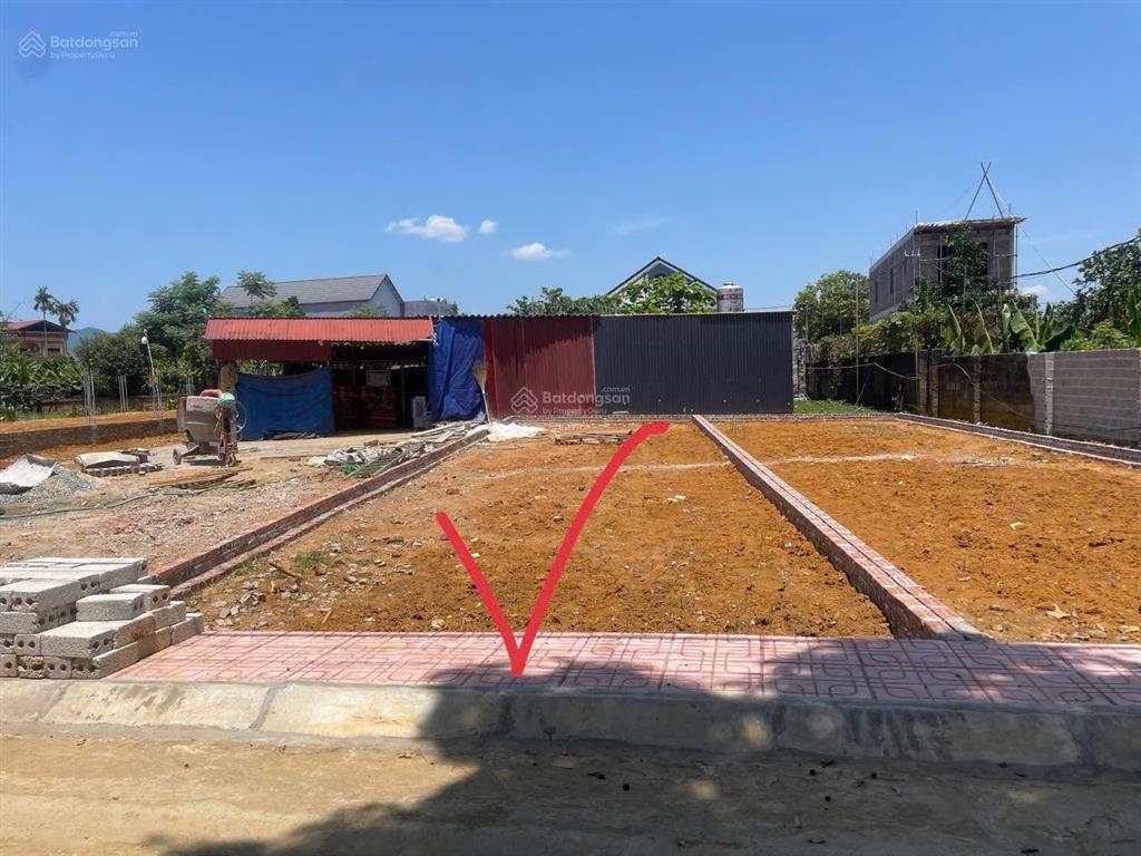 Cắt lỗ 400 tr so với thị trường, chủ bán 100 m² full thổ, cách đường mở rộng 17m chỉ 50m