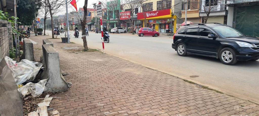 100 m trục chính kinh doanh chủ hạ 300 triệu so với các lô đã giao dịch