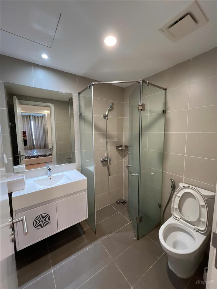 Chính chủ bán nhanh căn 2pn toà kosmo tây hồ  giá tốt cho khách thiện chí