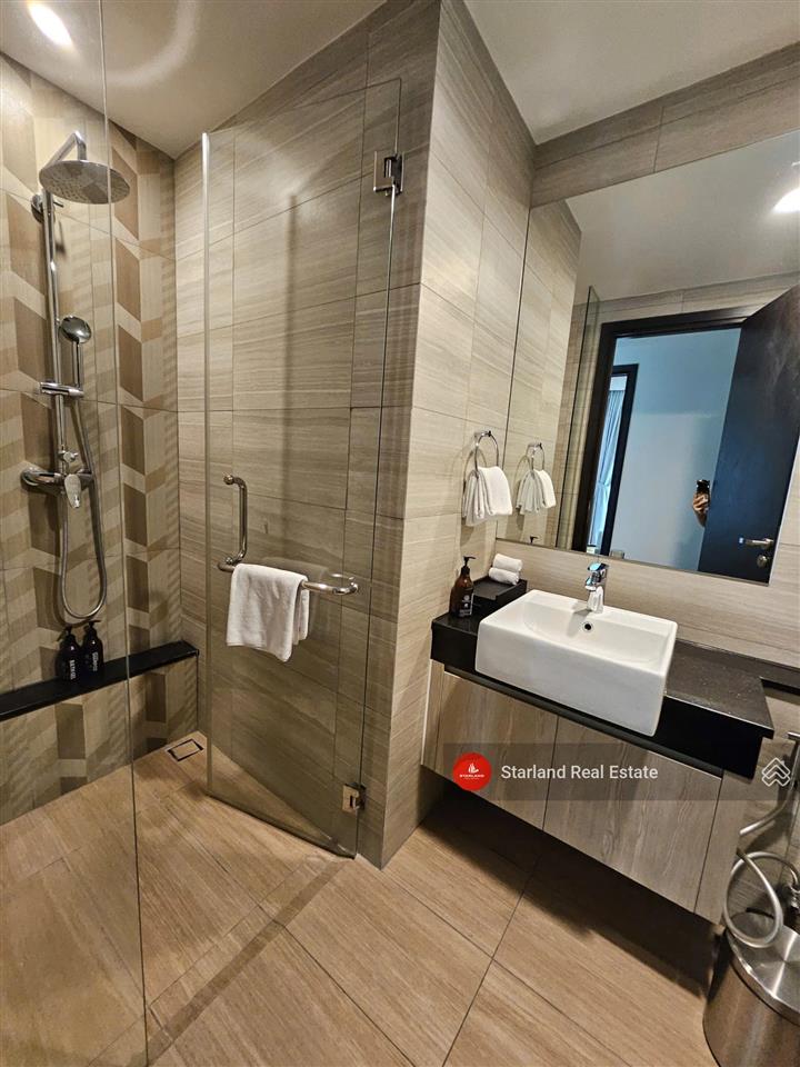 Siêu hot sân vườn 3pn khách sạn cực hiếm  sẵn sổ  bán nhanh 15 tỷ.  em thi xem nhà 0938 798 ***