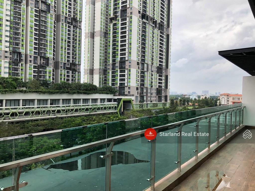 Siêu hot sân vườn 3pn khách sạn cực hiếm  sẵn sổ  bán nhanh 15 tỷ.  em thi xem nhà 0938 798 ***