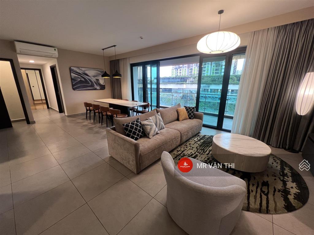 Sos hiếm có 01 căn sân vườn  5pn 210m2 cao cấp  sổ hồng sẵn tay bán nhanh 26 tỷ bao hết chốt gấp
