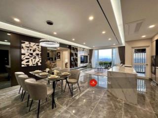 Hàng hiếm 3pn căn góc 145m2  tầng trung đẹp  nội thất đỉnh nóc  bán nhanh 20,5 tỷ thương lượng