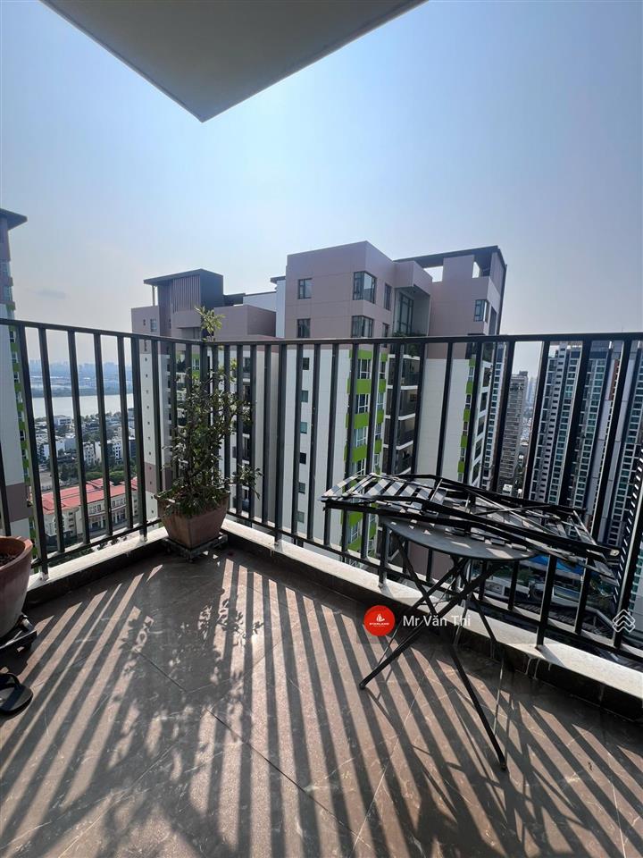 Bán cc vista verde, 8,5 tỷ vnd, 97 m2, hàng hiếm duy nhất 01 căn.  em thi xem nhà ngay 0938 798 ***