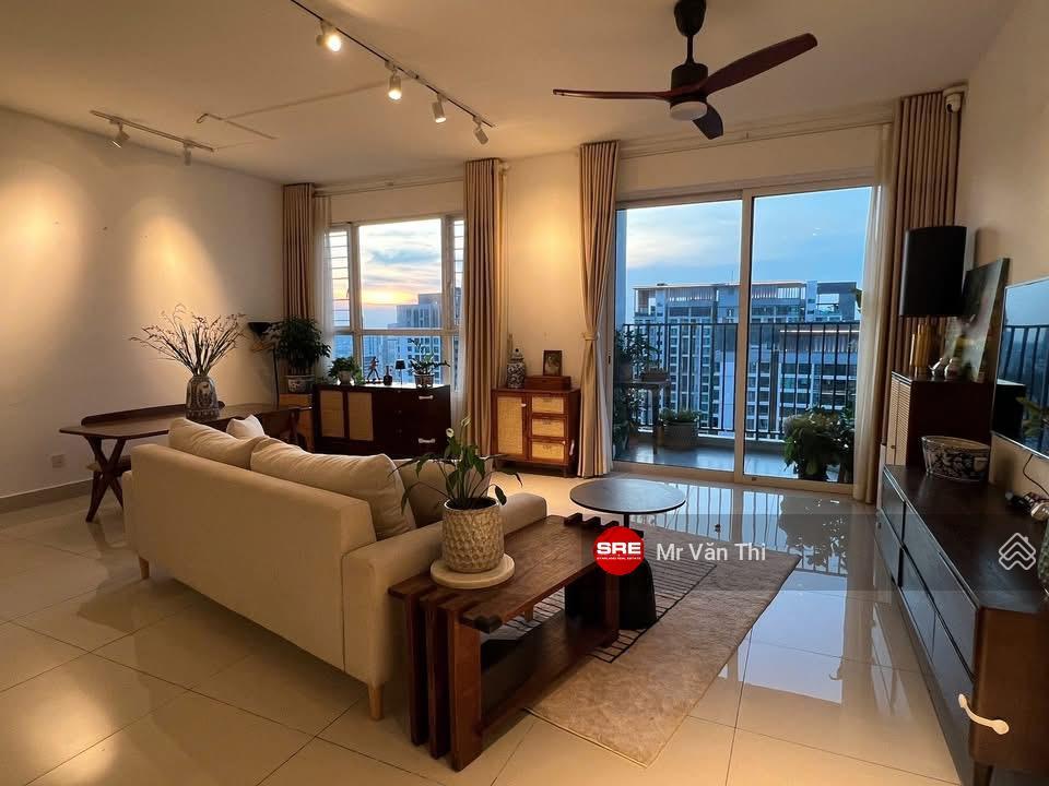 Hot! cần bán 3pn vista verde  130m2  view toàn tp  giá 11,500 tỷ bao thuế phí chốt sớm giá tốt