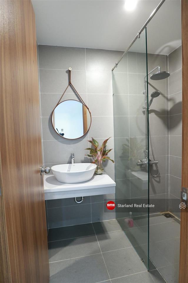 Nhà đẹp mới như hình  sẵn hợp đồng thuê  83m2  tầng cao đẹp  bán 8 tỷ bao thuế phí thương lượng