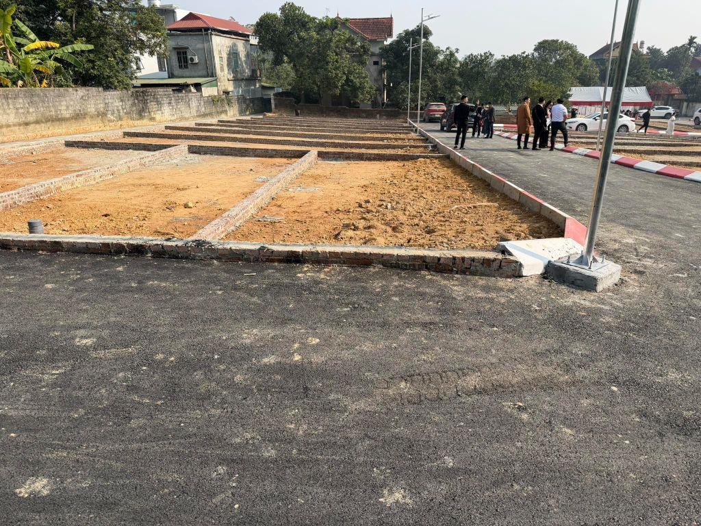 BÁN ĐẤT XUÂN MAI - VỊ TRÍ ĐẸP - LÔ GÓC - Ô TÔ ĐỖ - SINH LỜI CAO 53M 4.5MT GIÁ 2.2 TỶ