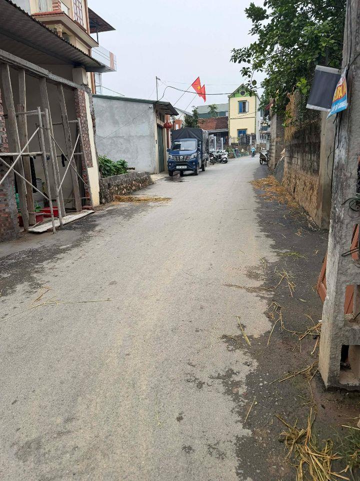BÁN ĐẤT PHÚ CÁT - LÔ GÓC - Ô TÔ ĐỖ CỬA - FULL THỔ CƯ - VỊ TRÍ ĐẸP 100M 5MT GIÁ 1.75 TỶ