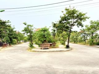 Đất vàng biệt thự 2 mặt tiền thuỷ dương huế  trực diện công viên, cách aeon mall 700m, giá 7tỷx