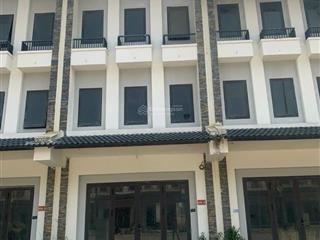 Bán nhà xây thô hoàn thiện mặt tiền khu tây bắc trung tâm sa pa