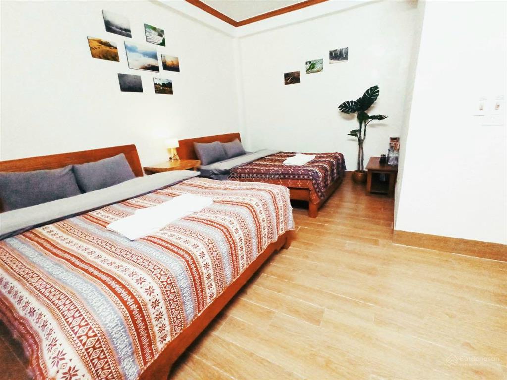 Cần bán homestay đẹp cách nhà thờ đá sapa chỉ 600m