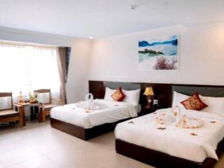 Bán khách sạn 3 mặt tiền trung tâm thị xã sa pa