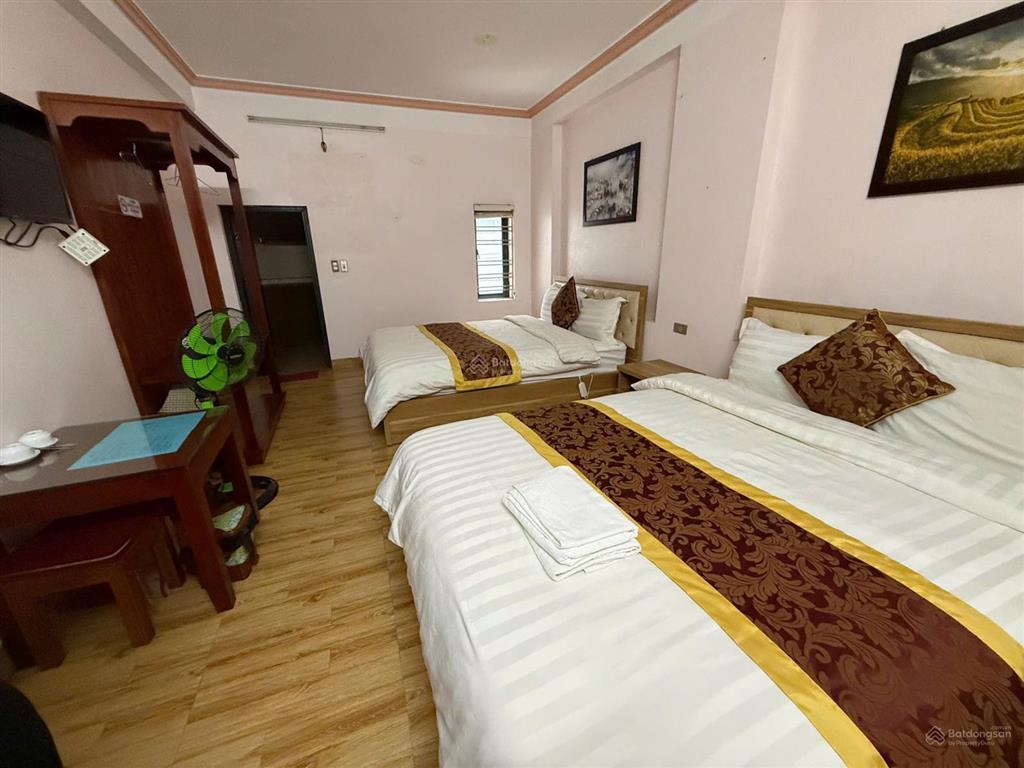 Bán khách sạn cách hồ sapa chỉ có 400m