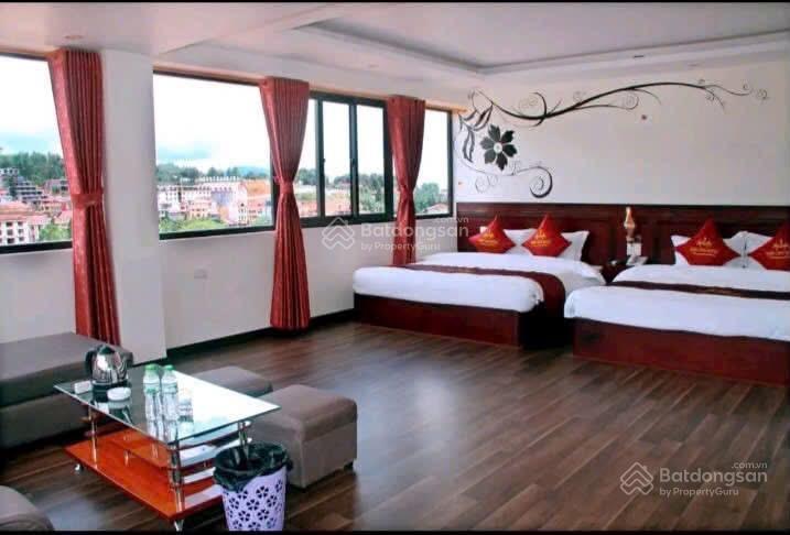 Bán khách sạn 7 tầng trung tâm sa pa