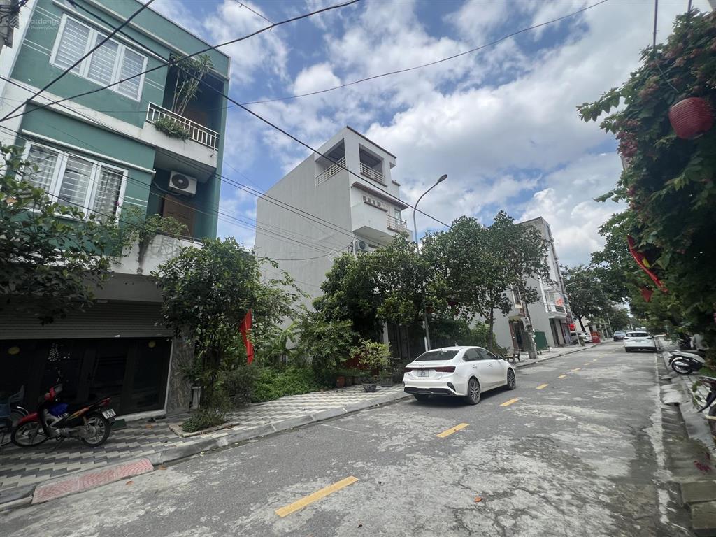 Hơn 6 tỷ sở hữu ngay 50m2 đất gò mèo thị trấn phùng, đường thông, ô tô tránh nhau, rẻ nhất khu