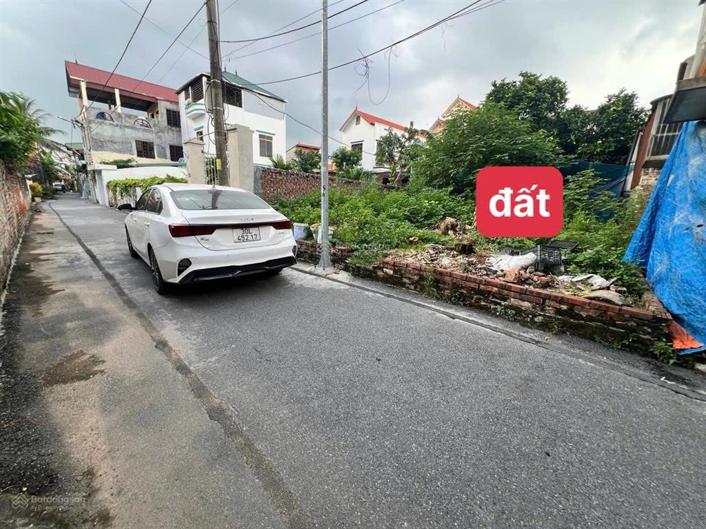 Bán 45m2 đất tại đan phượng, ngõ ô tô thông, tài chính hơn 2 tỷ, đất khuôn đẹp, vuông vắn