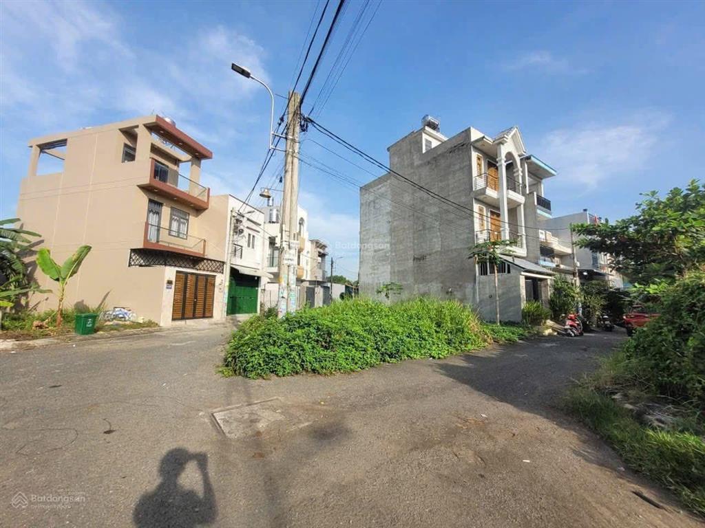 Chính chủ cần bán đât ngã ba long thuận 65m2 giá 3ty3 rẻ bất chấp ko có lô t2 giá này