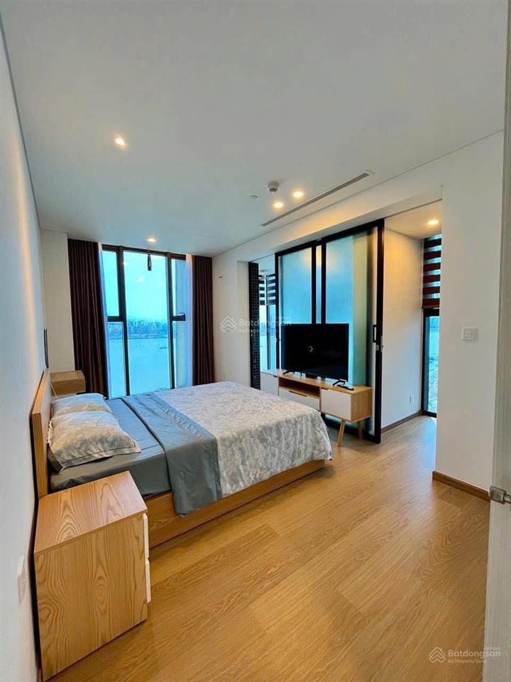 Rẻ hơn cđt 700 triệu bán gấp căn 2 phòng ngủ view trực diện sông hàn 84m2  2 ban công
