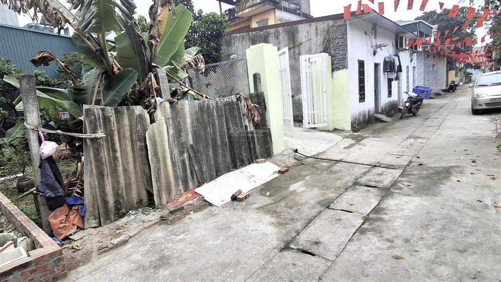 Hàng hiếm bìa làng đông anh  lô góc 2 mặt tiền uy nỗ, chỉ hơn 3 tỷ