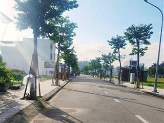 Lô đường hoa cực đẹp đường rộng 13.5m kđt phú mỹ  quảng ngãi. dt 125m hướng tây bắc