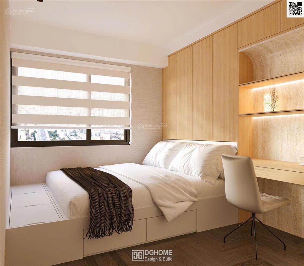 Bán căn hộ cc trung hoà nhân chính mặt phố hoàng đạo thuý  97 m2 , 3 pn , sdcc giá  6,8 tỷ