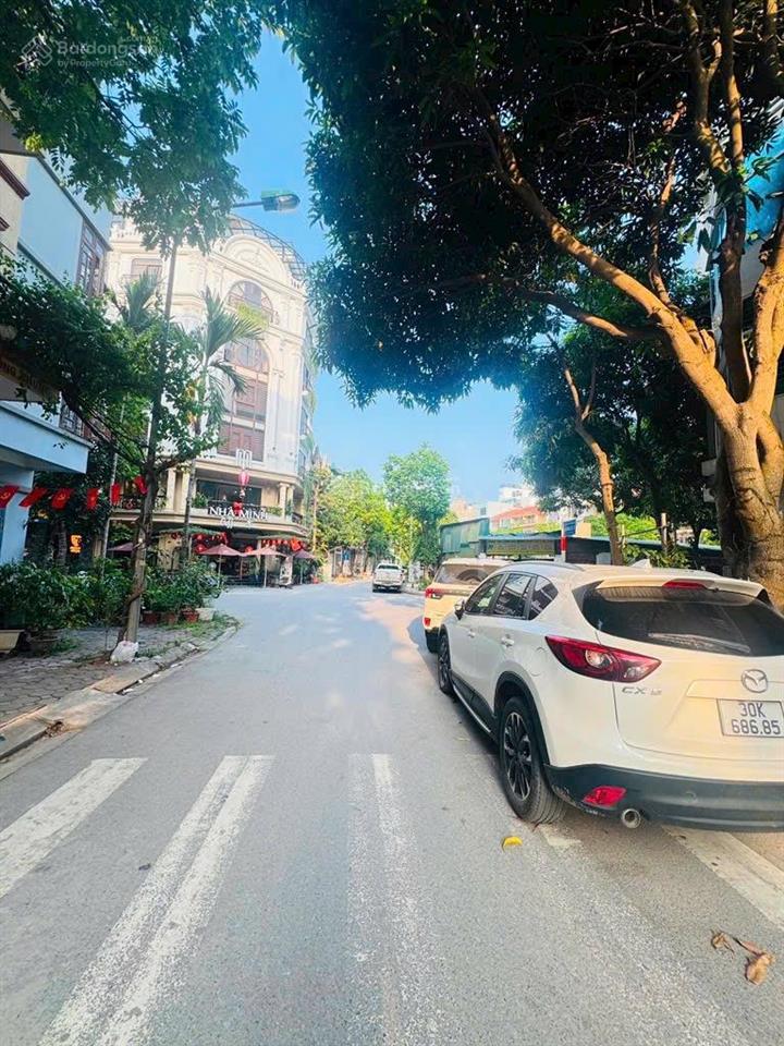 Cho thuê nhà nguyễn thị định 45 m2 xây 5 tầng, đường rộng ô tô tránh, cách phố 20 m 20 triệu
