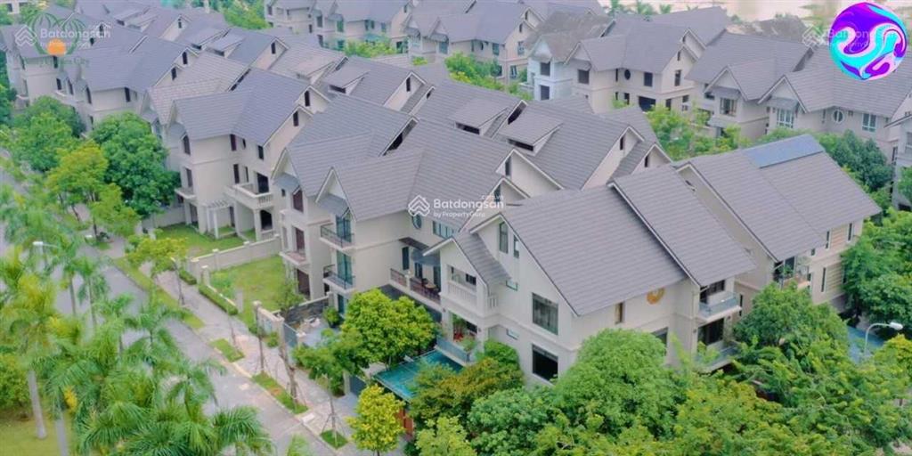 Chính chủ bán biệt thự vip 300m2 ceo quốc oai  sunny garden city đã full đồ sang trọng, tiện nghi.
