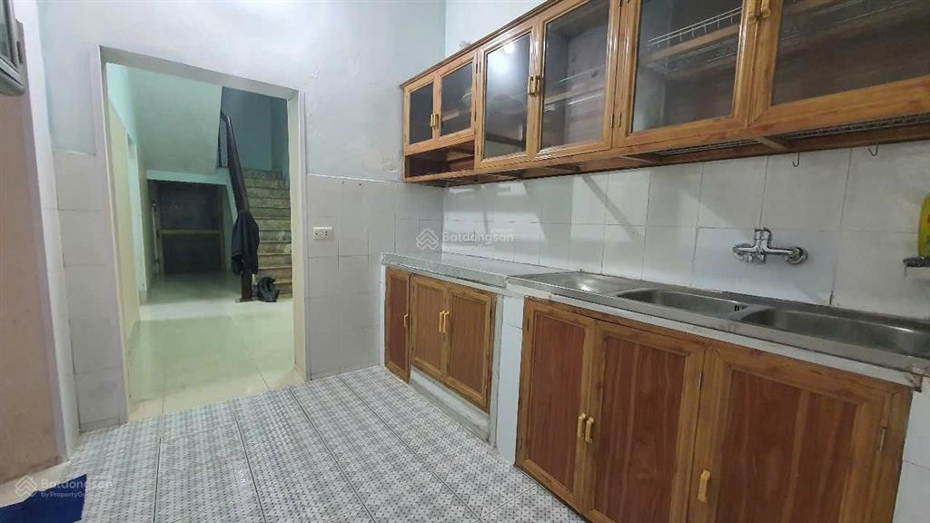 Chính chủ cho thuê nhà riêng 90m2, 3 tầng tại số 5 ngõ 240, định công, hà nội!