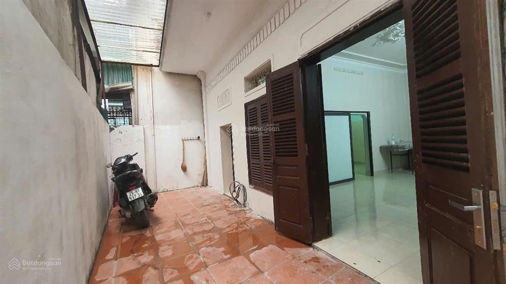Chính chủ cho thuê nhà riêng 90m2, 3 tầng tại số 5 ngõ 240, định công, hà nội!