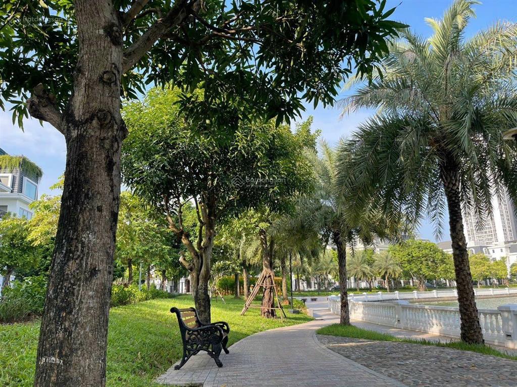 Cho thuê liền kề, biệt thự full nội thất, có thể vào ở được luôn vinhomes green bay 0941 729 ***