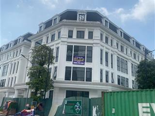 Cho thuê nhà hoàn thiện full thang máy, điều hoà làm cửa hàng, văn phòng 0985 244 ***