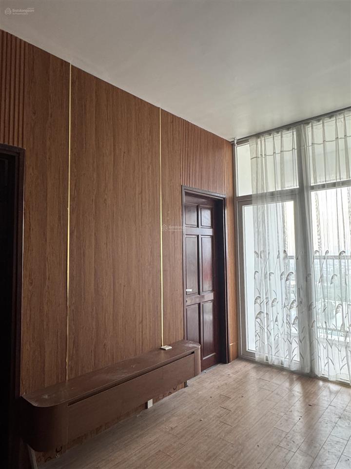 Bán gấp căn 2pn dt 86m giá 4,7 tỷ coma6 dreamtown